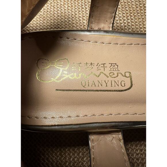 Silver Sandals with Bows- Big Girls size 3.5 Xian Meng Xian Ying - Picture 14 of 15